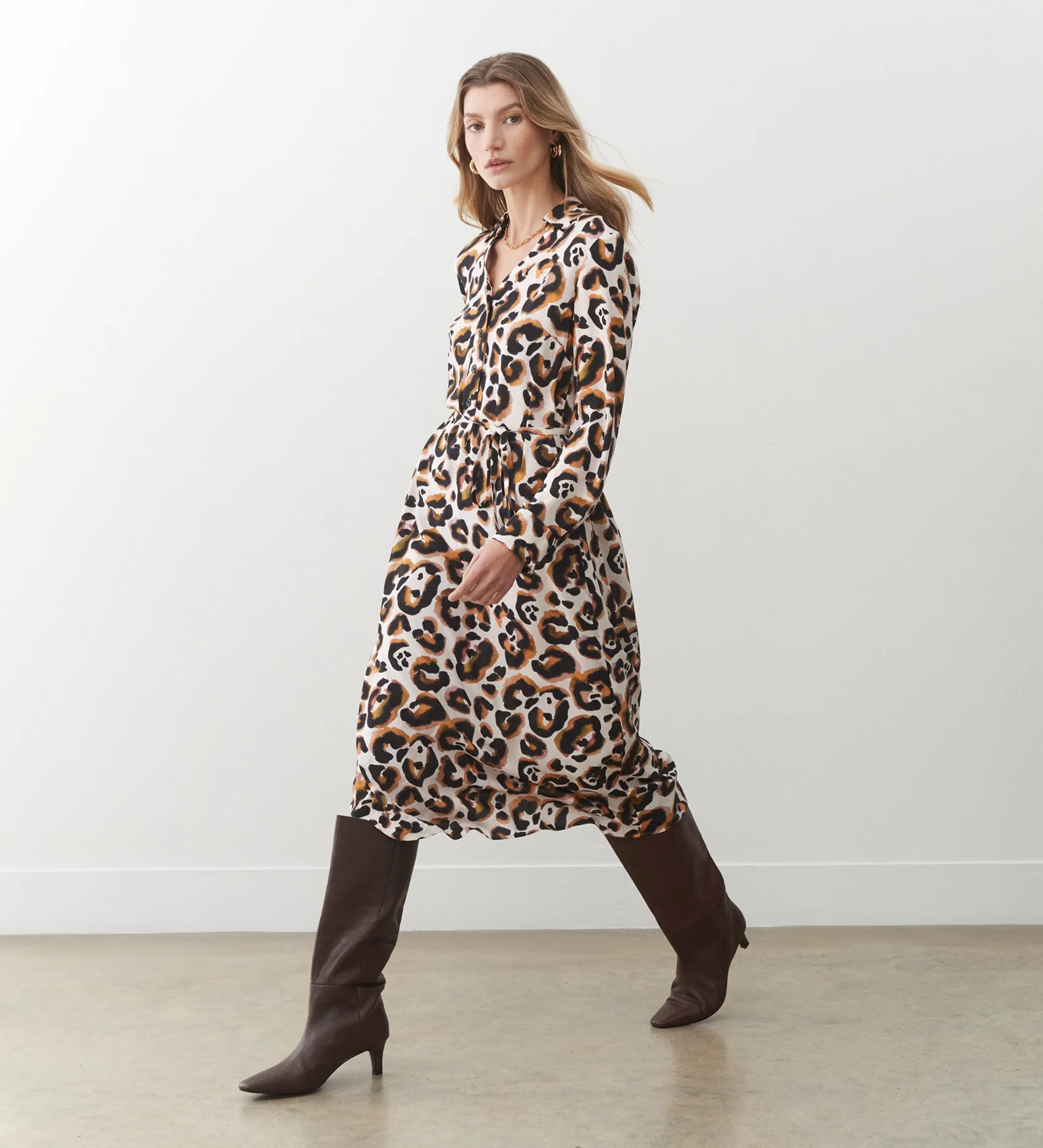 Isla Leopard Print Midi Dress - Image 3