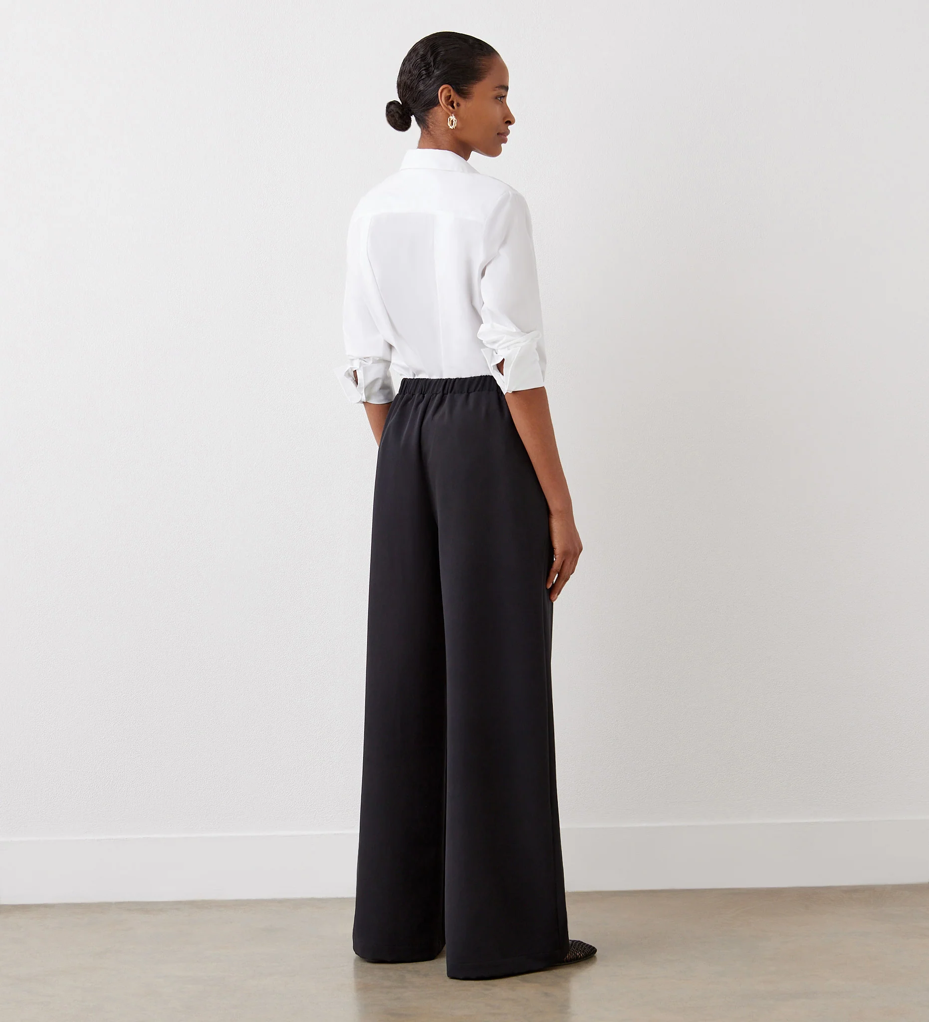 Nat Black Satin Back Crepe Wide Leg Trousers - Image 4